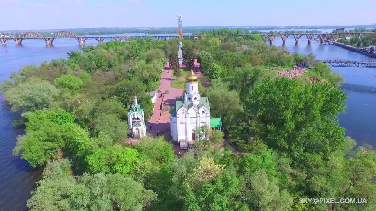 Апартаменты Лето С Ванной Джакузи Dnipro Luaran gambar